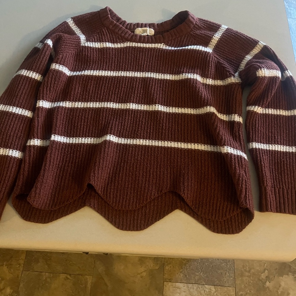 Brown and White Striped Crew Neck Sweater with Ribbed Texture